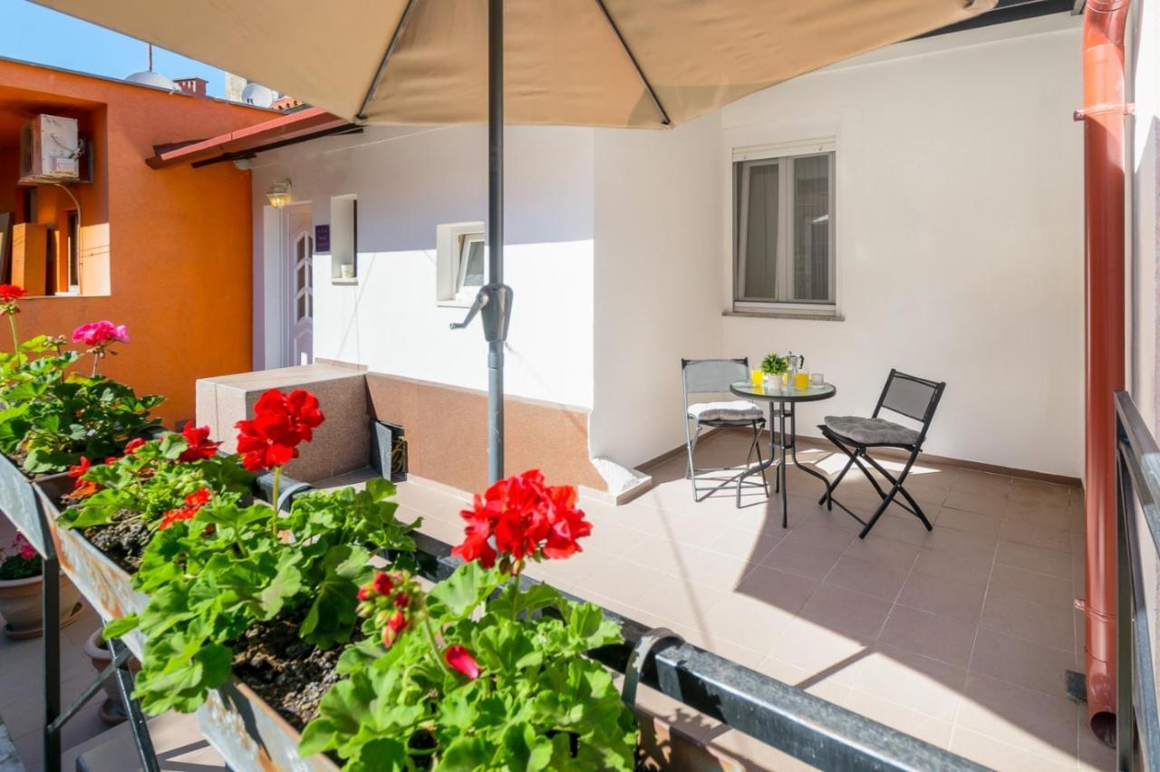 Charming Apartment In Town Center Pula Eksteriør billede